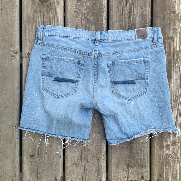 American Eagle Distressed Jean shorts - Picture 5 of 8
